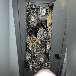 ESPRESSO size Large maxi skirt with elastic waist and tie. Beautiful pattern EUC